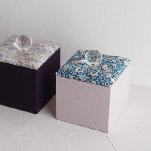 クリスタル取っ手の箱